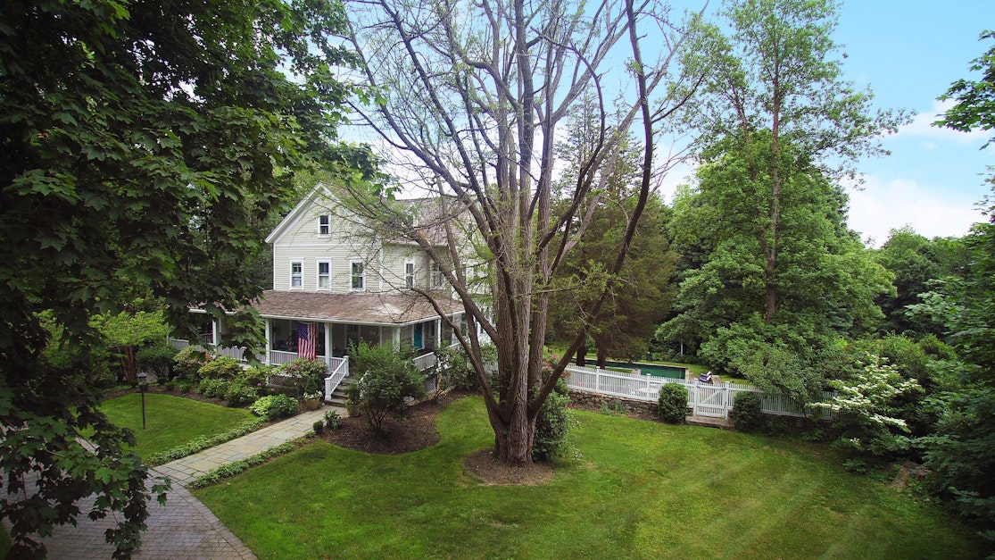 50 High Ridge Avenue, Ridgefield, CT 06877, Presented by Laura Ancona